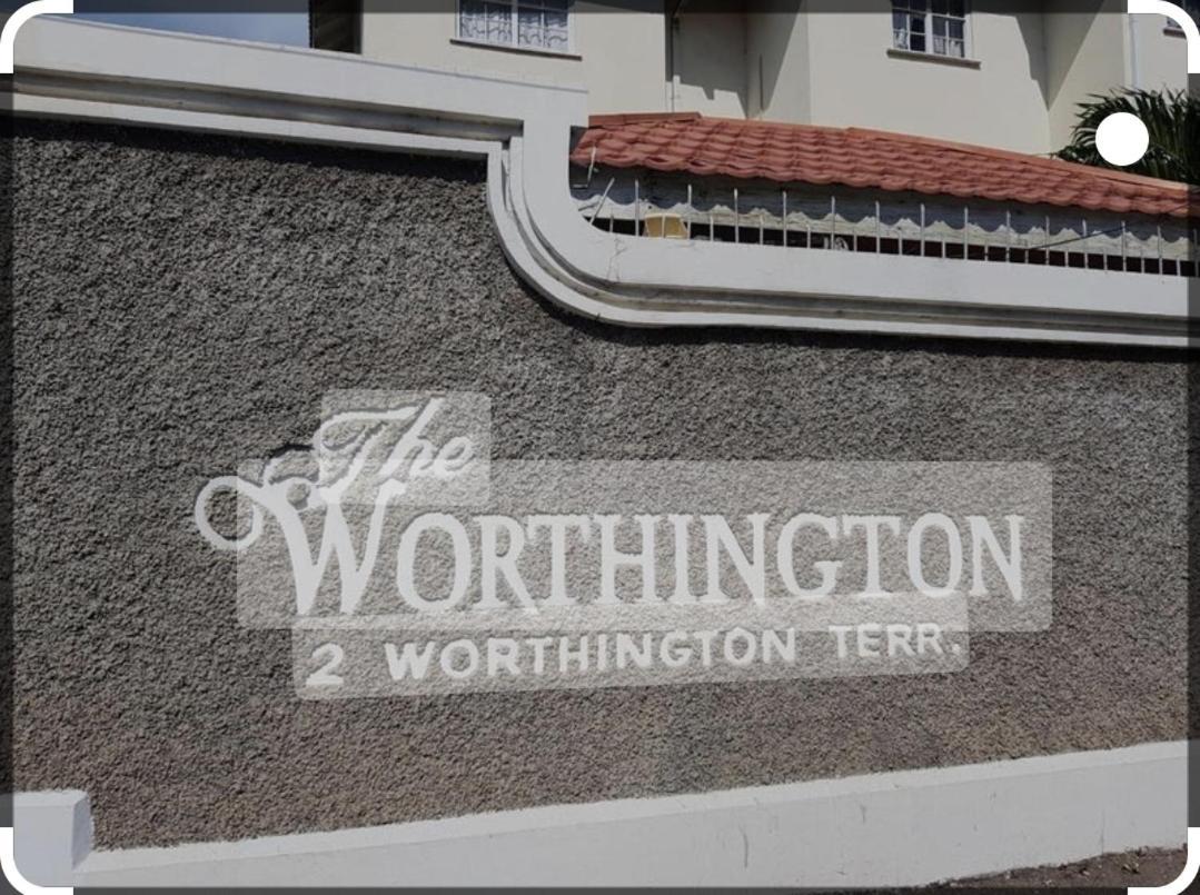 Modern Apartment At The Worthington Kingston Exterior photo